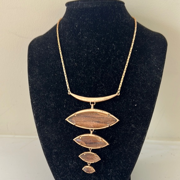 Kendra Scott Necklace - Picture 1 of 5